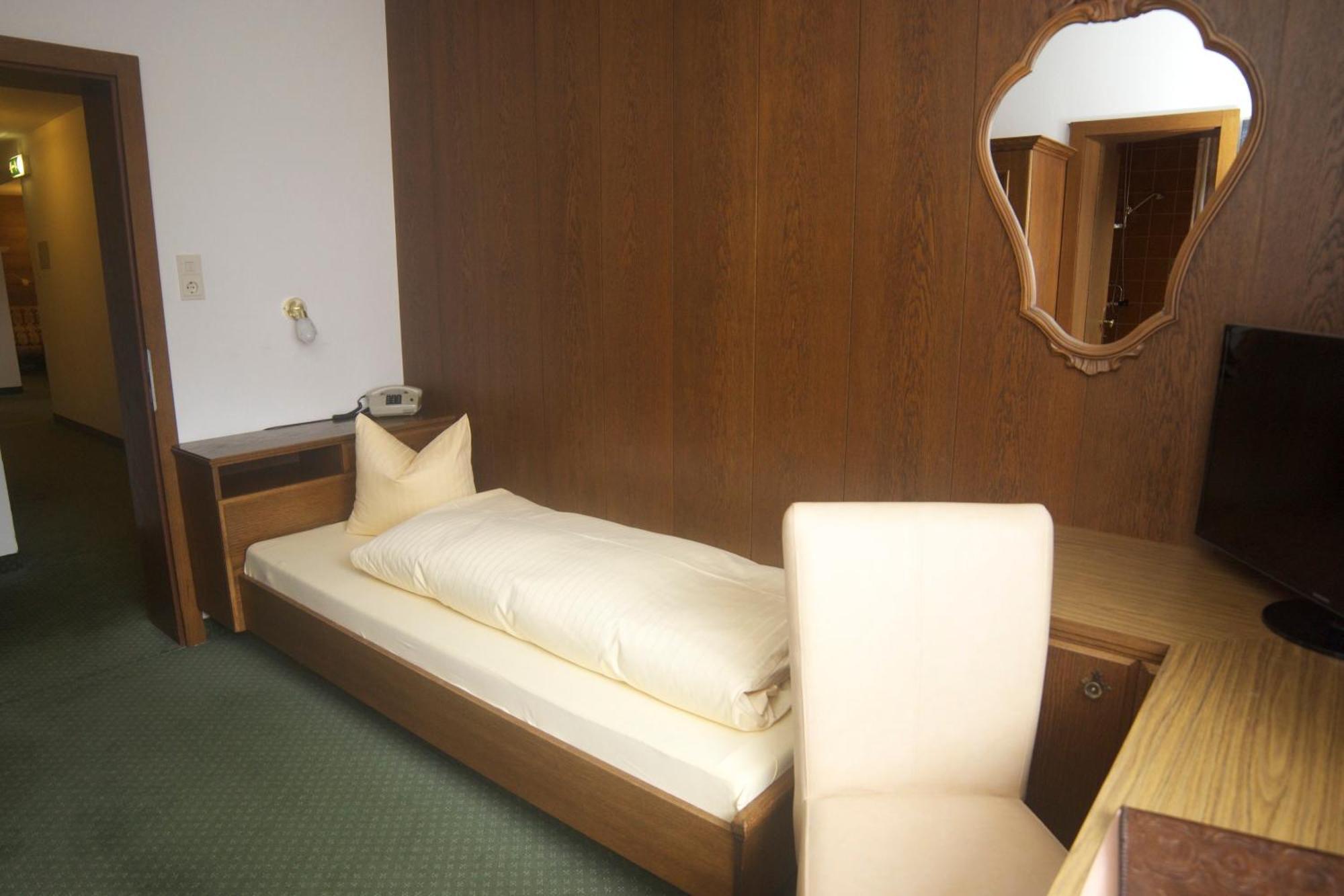 Hotel Sonnhof Mutters Room photo